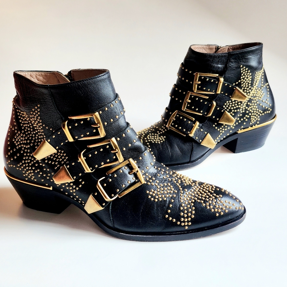 Chloé Women's Black Leather Susanna Pointed-Toe Studded Booties Boots Size 37